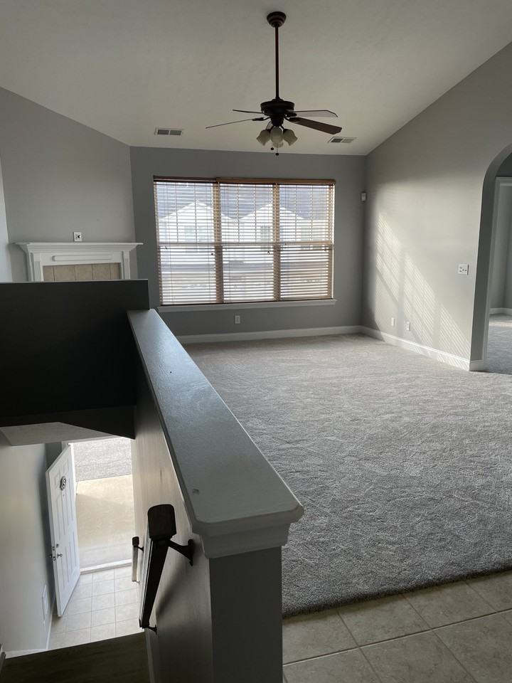 229 Adams Pointe Blvd #3 - Photo 5 of 21