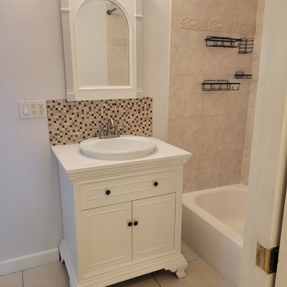 1420 Highland St N #NA - Photo 7 of 19