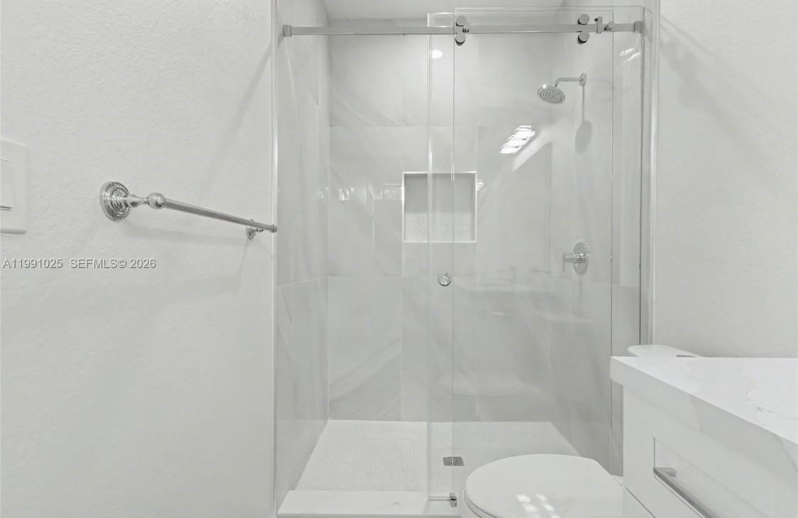 6140 Sw 39th St - Photo 7 of 10