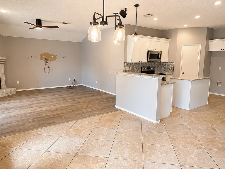 8021 Troon Dr #NA - Photo 3 of 6