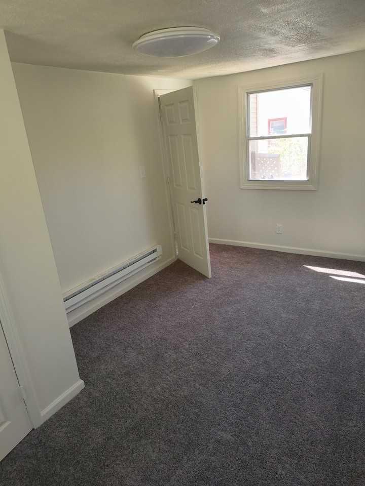 2469 Greenvale Rd #NA - Photo 4 of 7