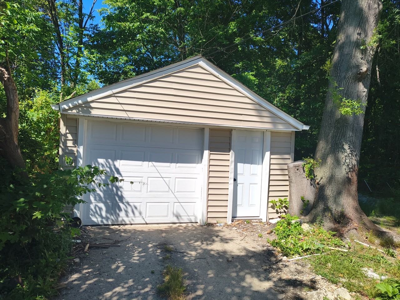 2469 Greenvale Rd #NA - Photo 7 of 7