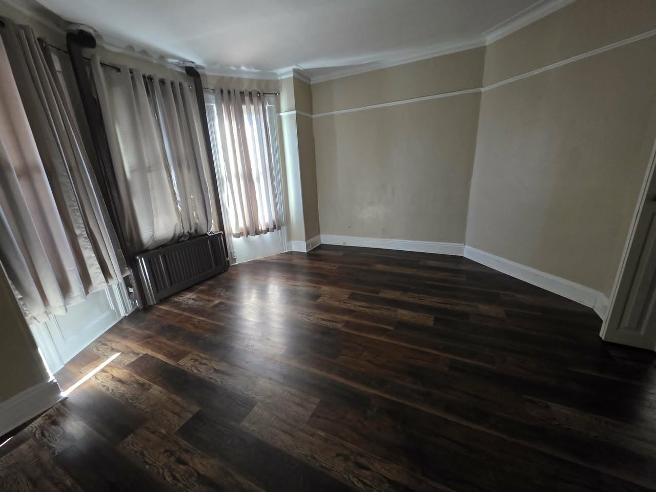 17 Orient Ave #1stFL - Photo 4 of 13