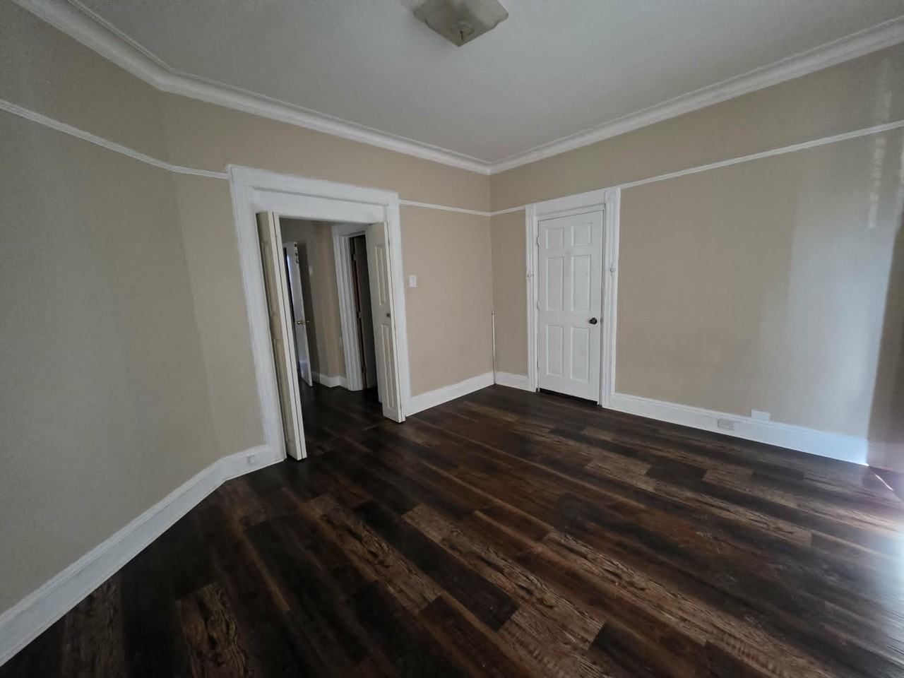 17 Orient Ave #1stFL - Photo 5 of 13