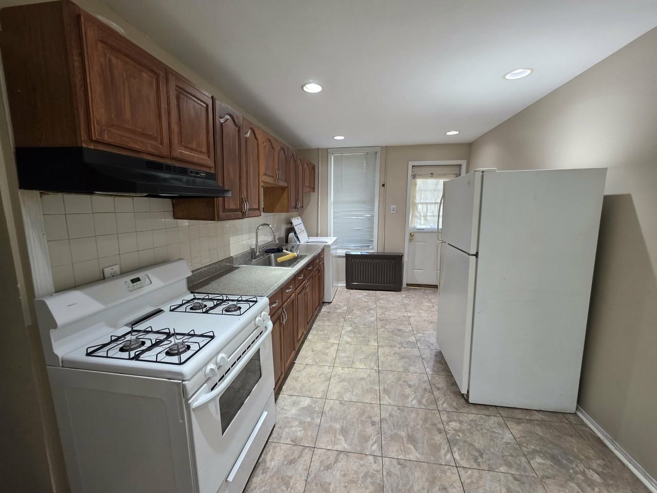 17 Orient Ave #1stFL - Photo 6 of 13