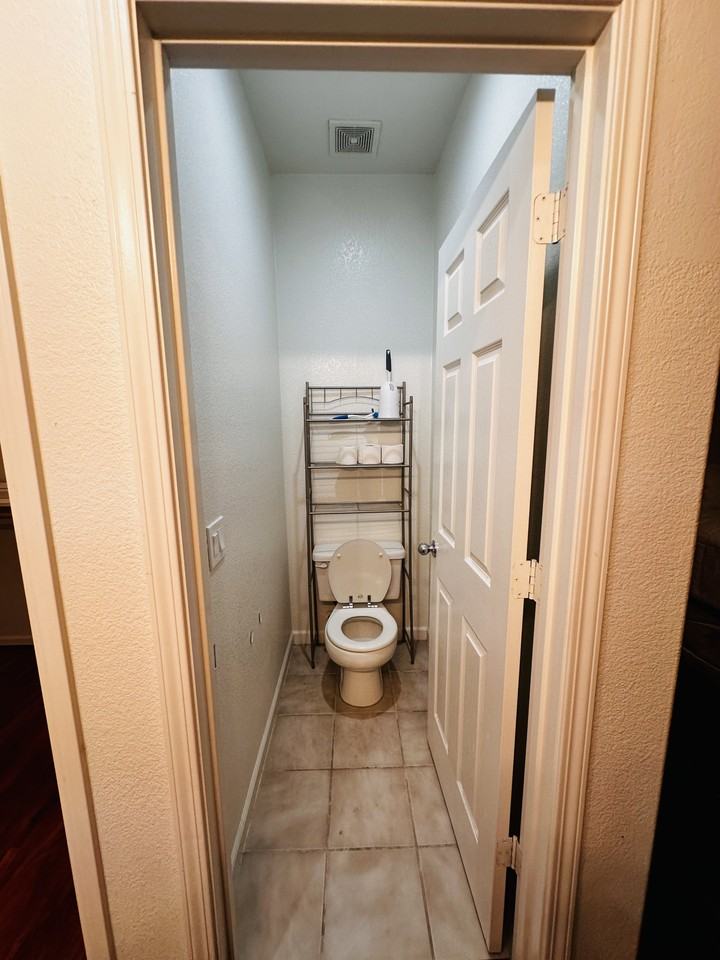 4917 Leemans Way #NA - Photo 6 of 13