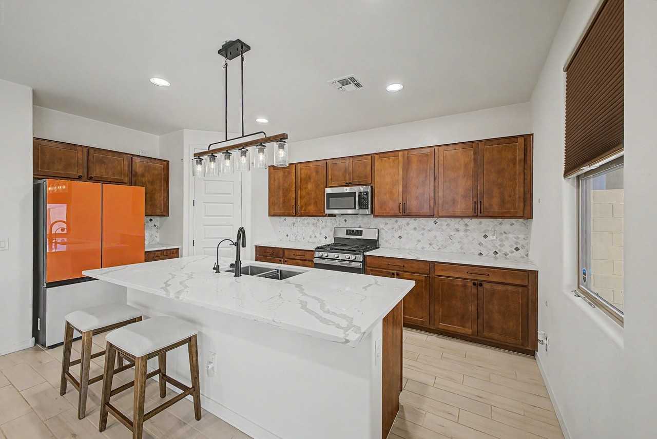 5737 W Getty Dr #NA - Photo 6 of 20