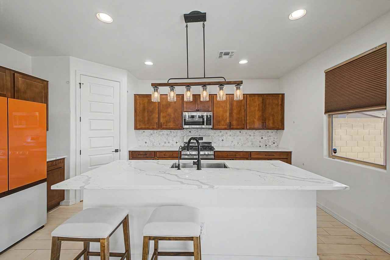 5737 W Getty Dr #NA - Photo 7 of 20