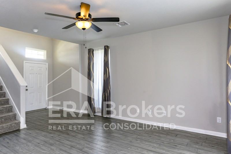 909 Clanton Cv - Photo 4 of 10