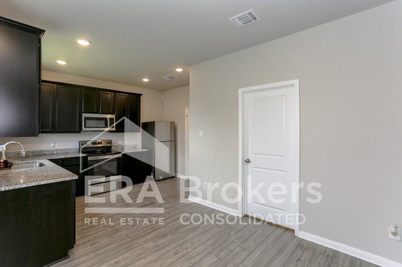 909 Clanton Cv - Photo 6 of 10