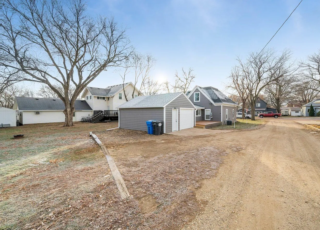 345 W 3rd St #NA - Photo 3 of 18