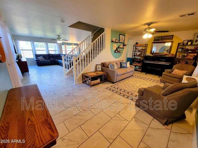 10841 E Forge Cir - Photo 3 of 31