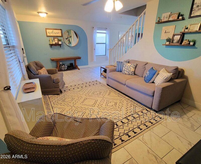 10841 E Forge Cir - Photo 4 of 31