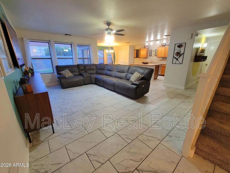 10841 E Forge Cir - Photo 6 of 31