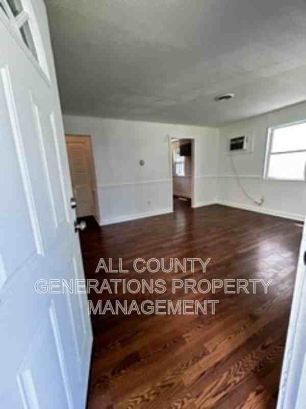 165 Bellfield Ave - Photo 2 of 8