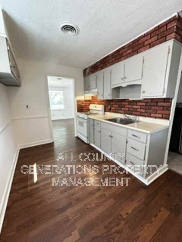 165 Bellfield Ave - Photo 3 of 8