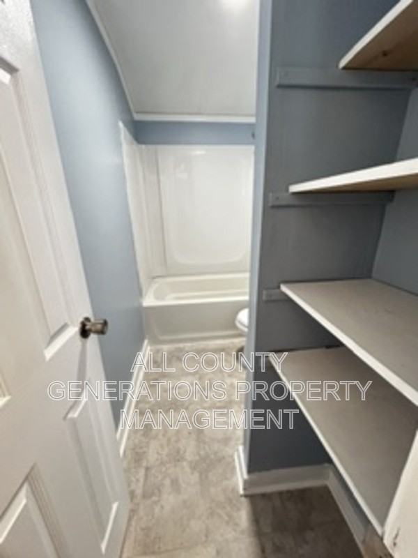 165 Bellfield Ave - Photo 4 of 8