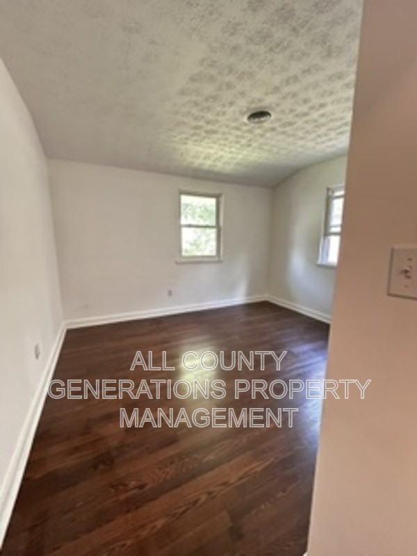 165 Bellfield Ave - Photo 6 of 8