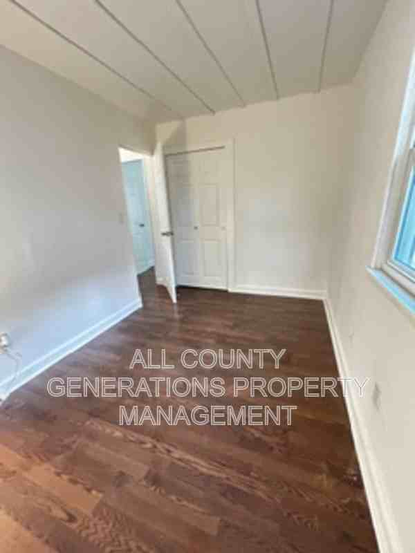 165 Bellfield Ave - Photo 7 of 8