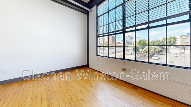 101 E 6th St #304 - Photo 4 of 11