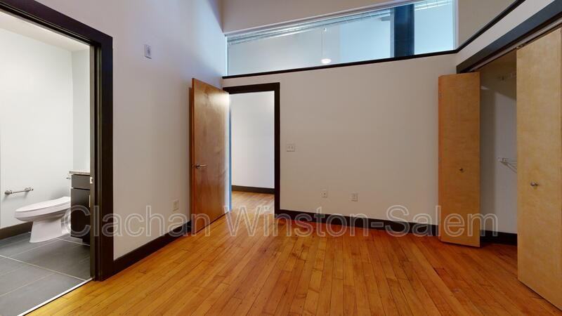 101 E 6th St #304 - Photo 7 of 11