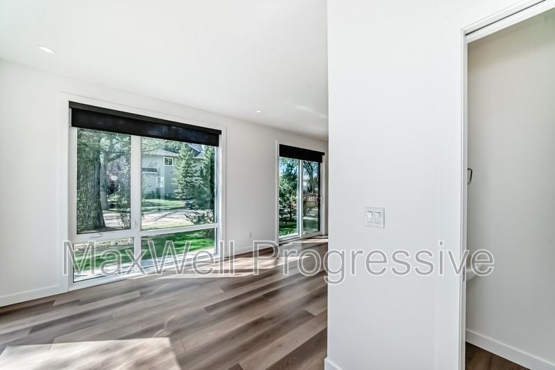 7724 105 Ave Nw #MAIN - Photo 6 of 15