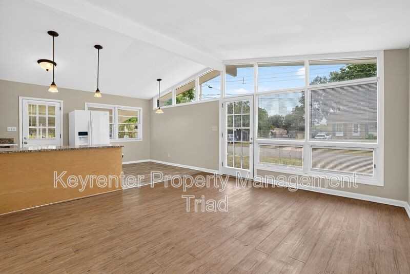 4202 Halifax Rd - Photo 2 of 28