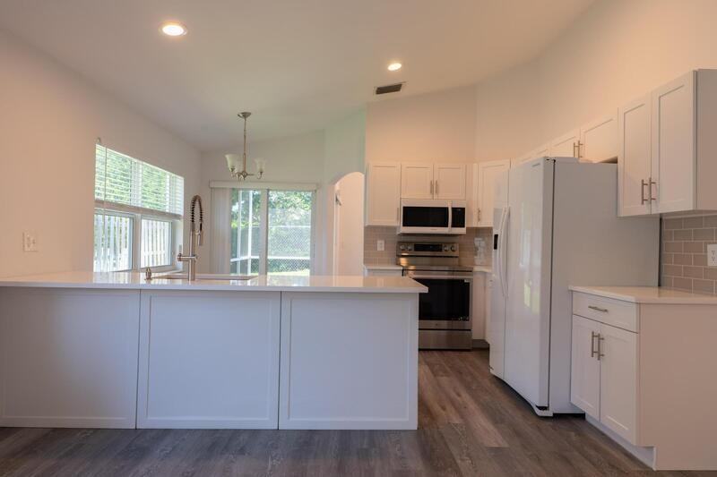 10651 Buttonwood Lake Dr - Photo 4 of 27