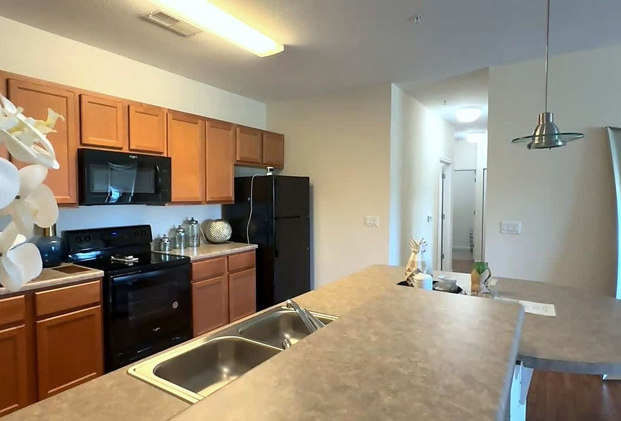 Windsor West - Photo 5 of 17
