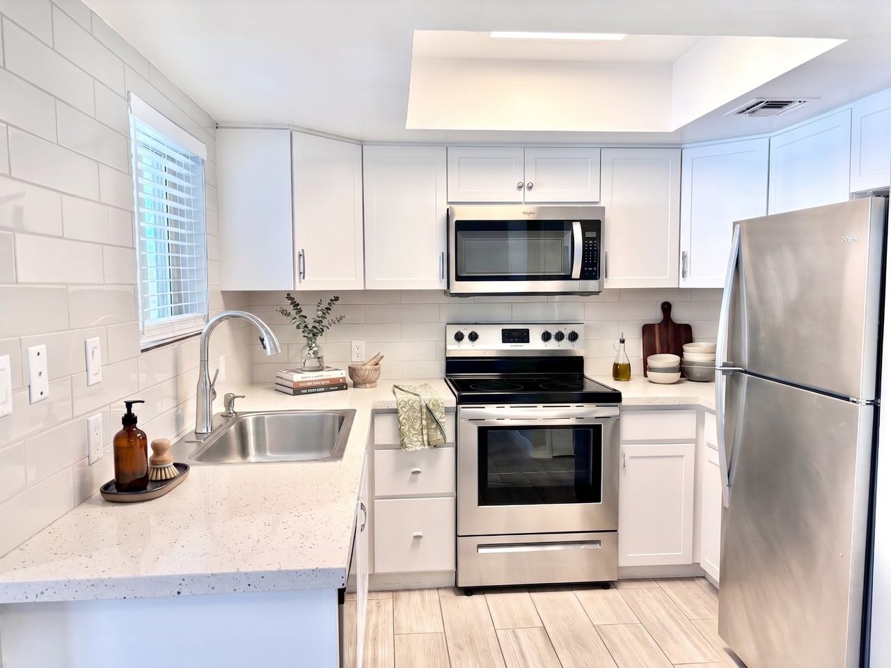 3109 N 36th St #16 - Photo 4 of 31