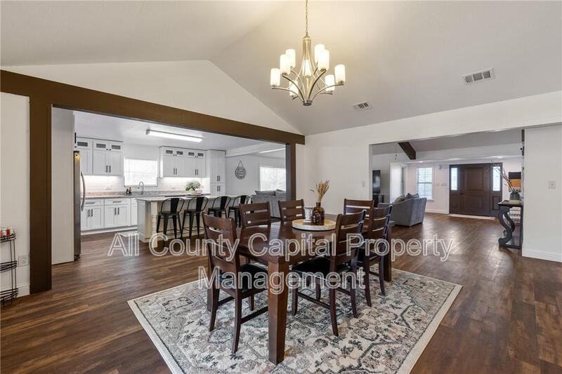 112 Old West Trl - Photo 5 of 13