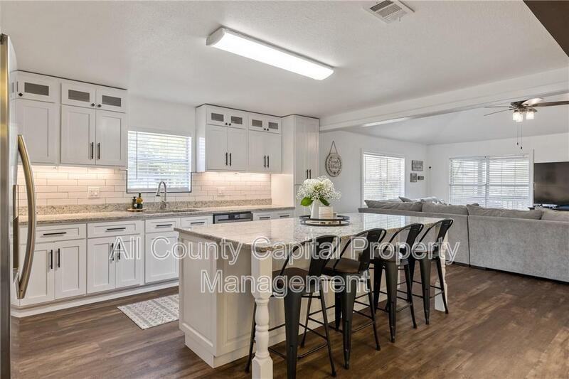112 Old West Trl - Photo 6 of 13