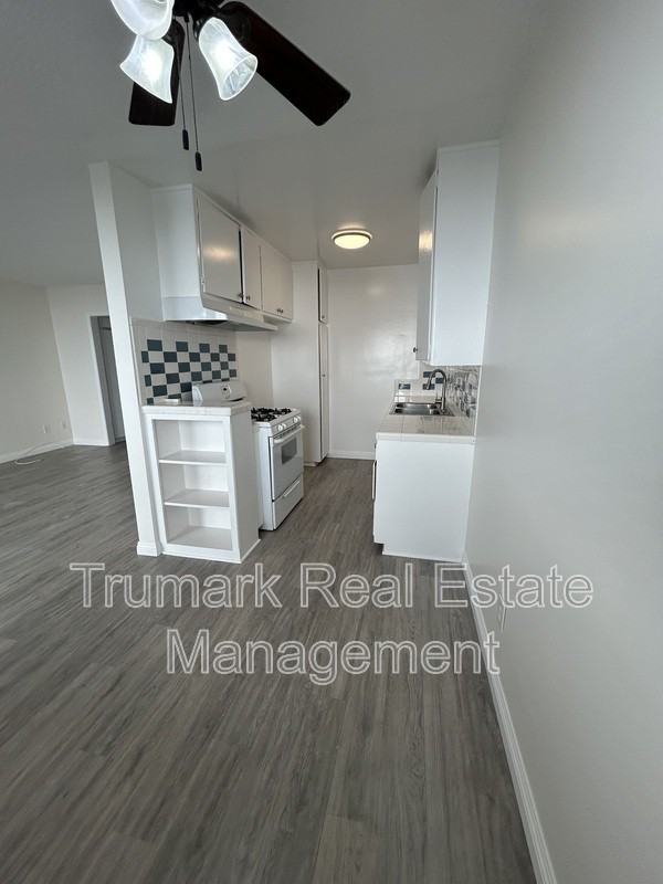 1811 Huntington Dr #2 - Photo 2 of 6