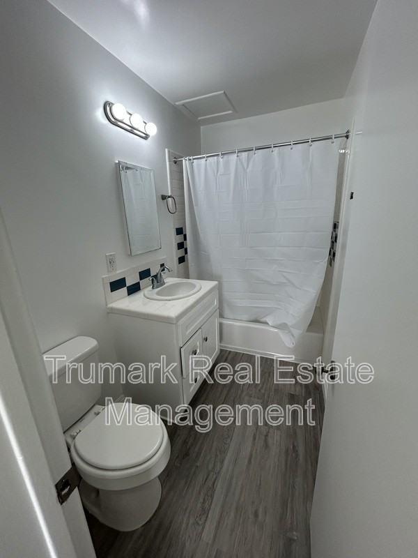 1811 Huntington Dr #2 - Photo 5 of 6