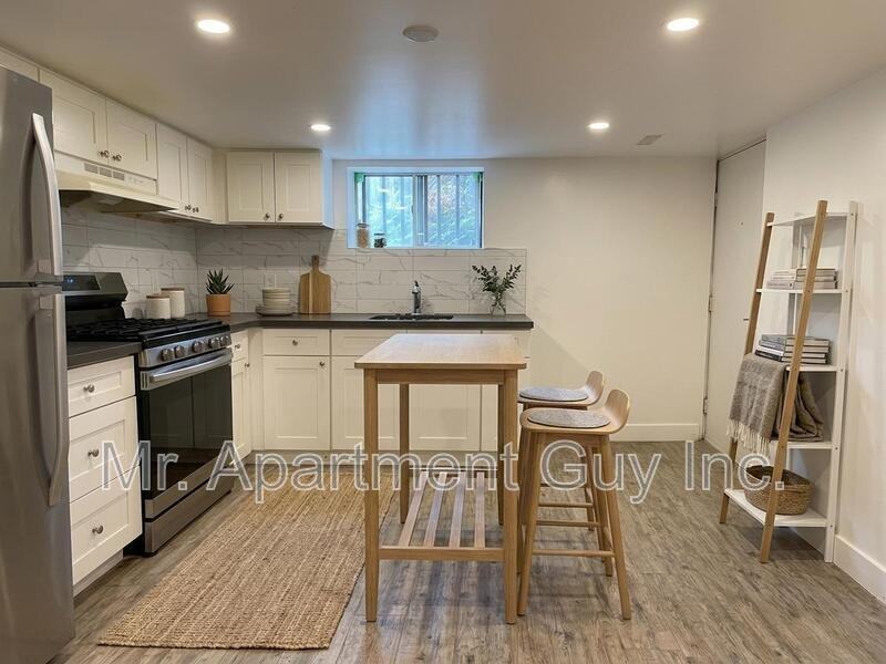 679 Limeridge Rd E #3 - Photo 3 of 10