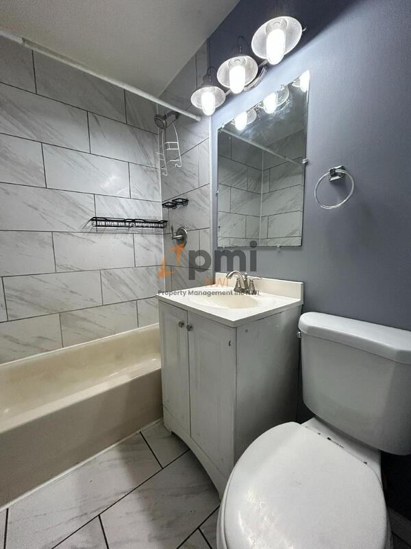 2166 Wisconsin St - Photo 6 of 15