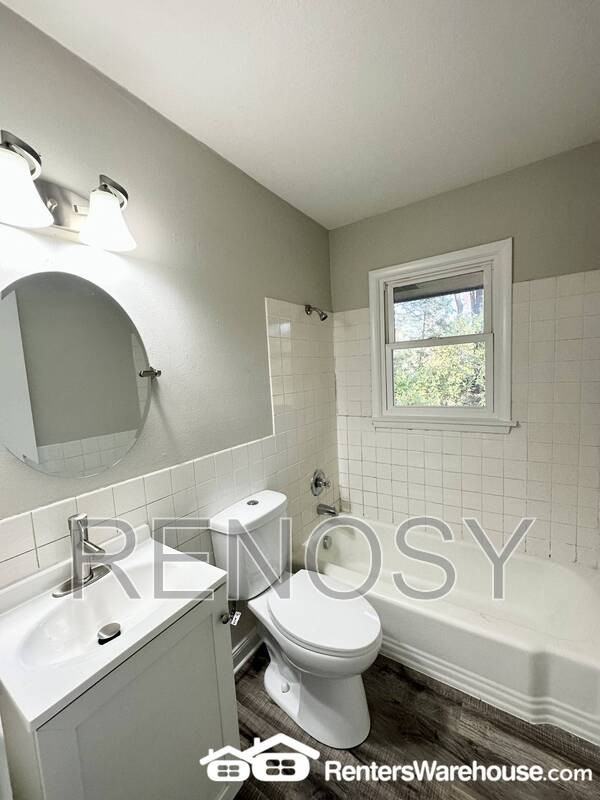 3315 Se 4th St - Photo 3 of 15