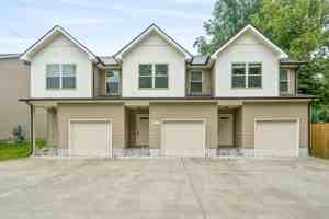 featured image of 925 Center Rd #C