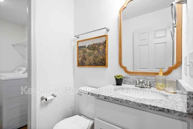925 Center Rd #C - Photo 3 of 16