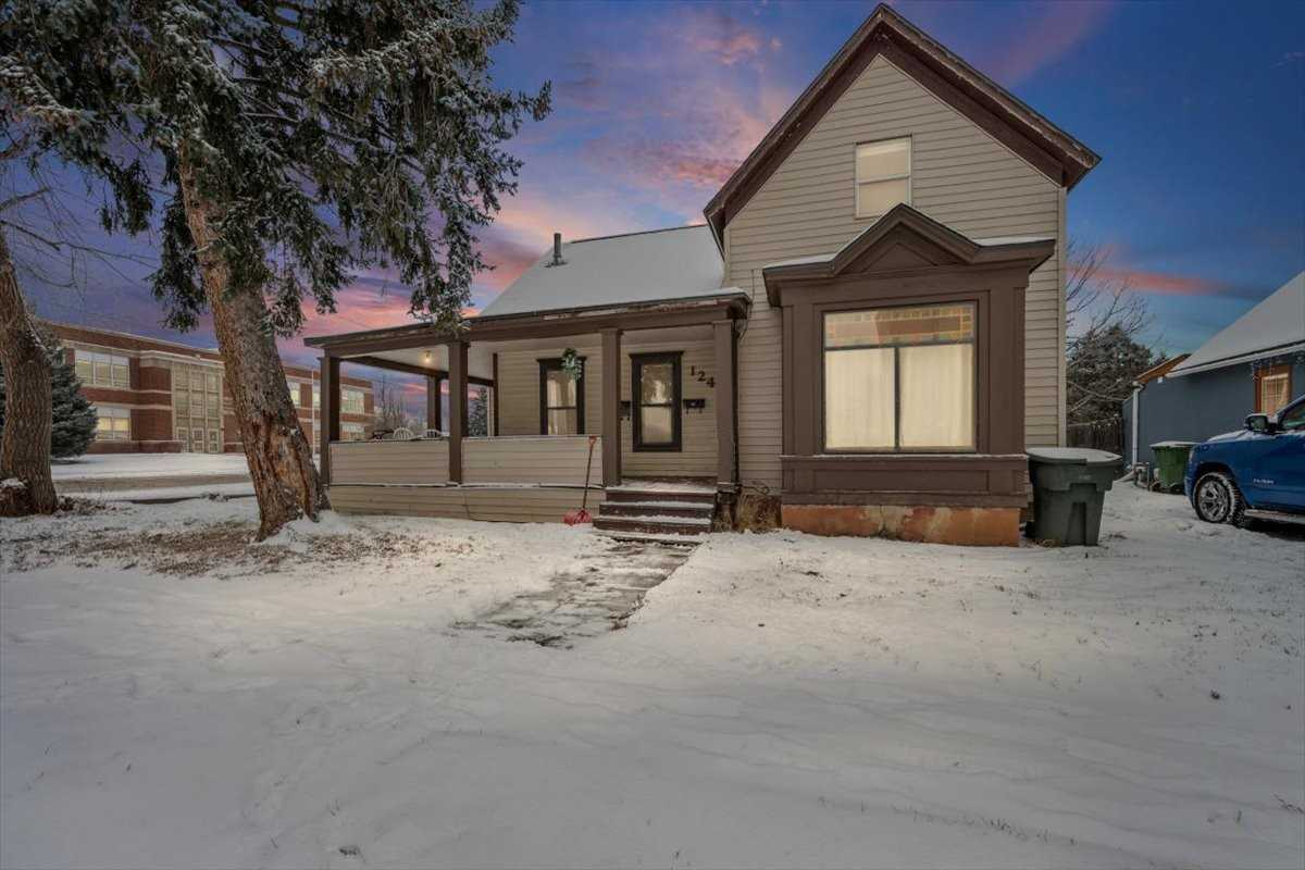 1241 Cedar St #1 - Photo 5 of 20