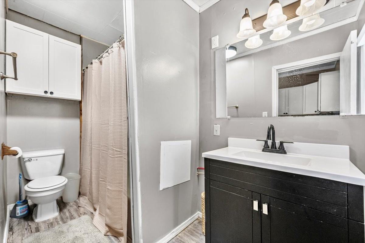 1241 Cedar St #1 - Photo 6 of 20