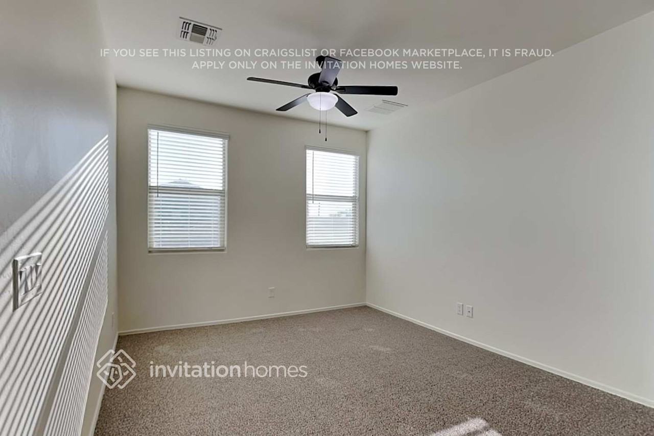 2152 W Emrie Ave - Photo 6 of 23