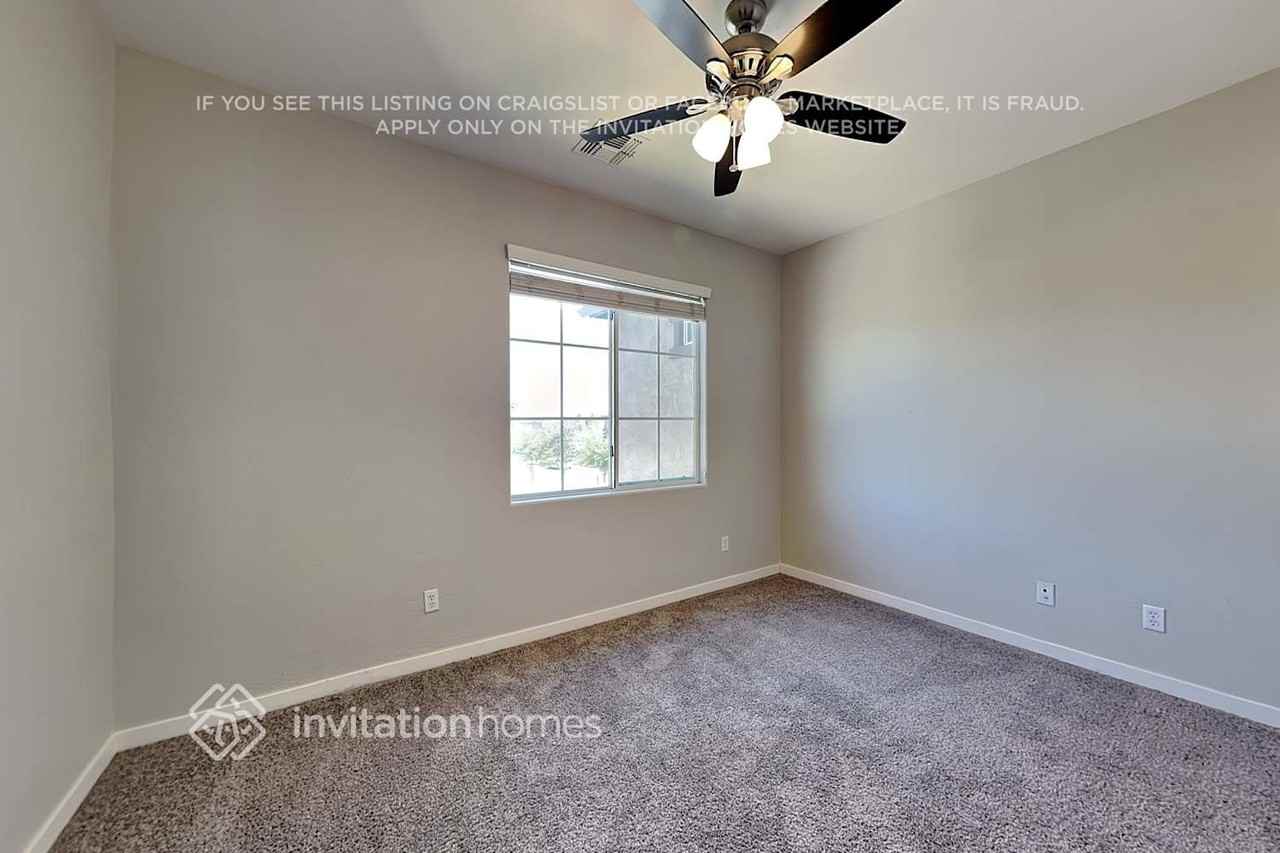 2713 S Valle Verde