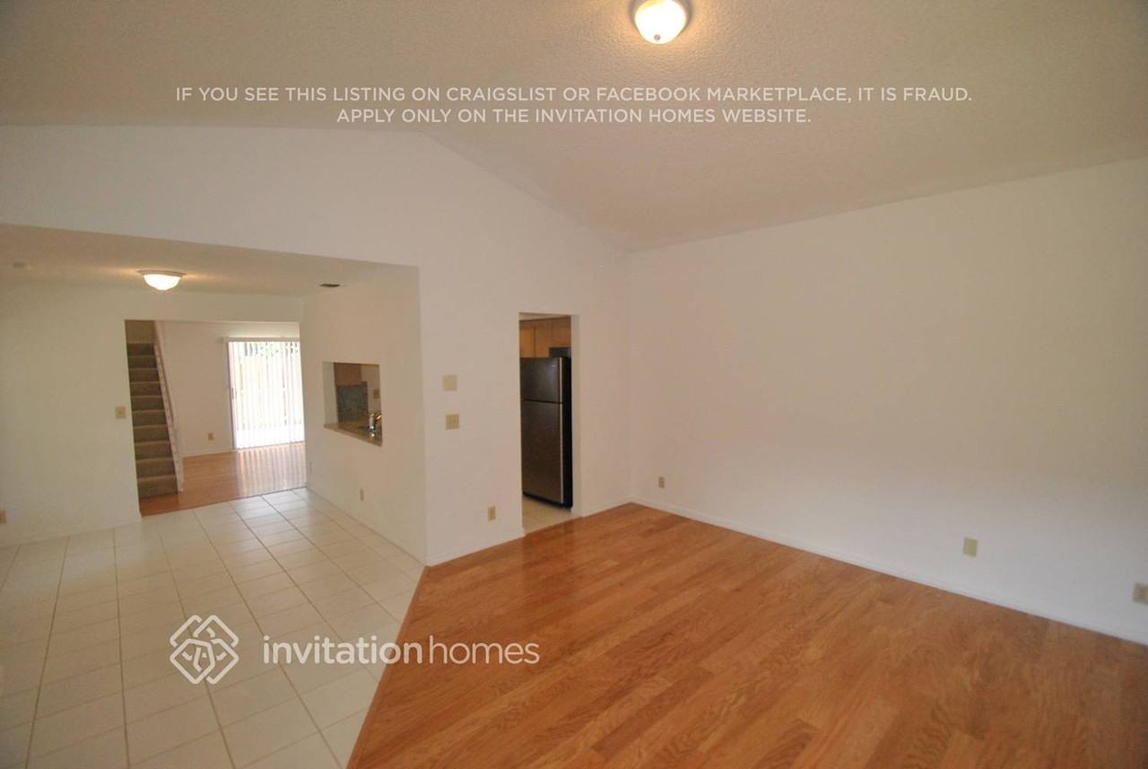 12231 Dartmoor Dr - Photo 4 of 16