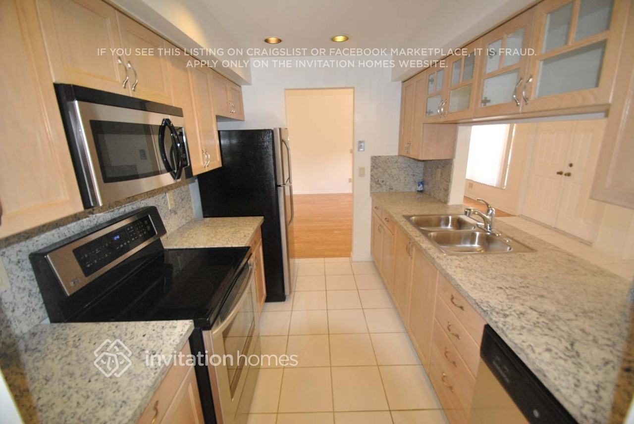 12231 Dartmoor Dr - Photo 5 of 16