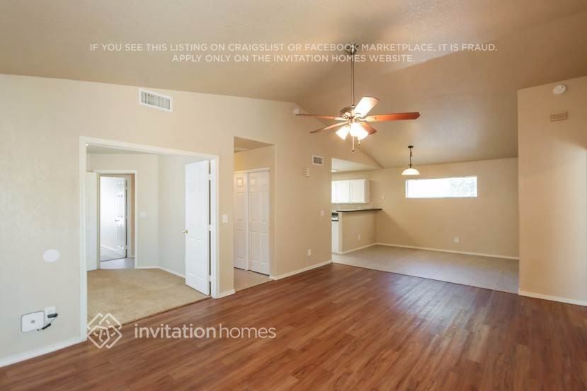 8142 W Mescal St - Photo 4 of 27