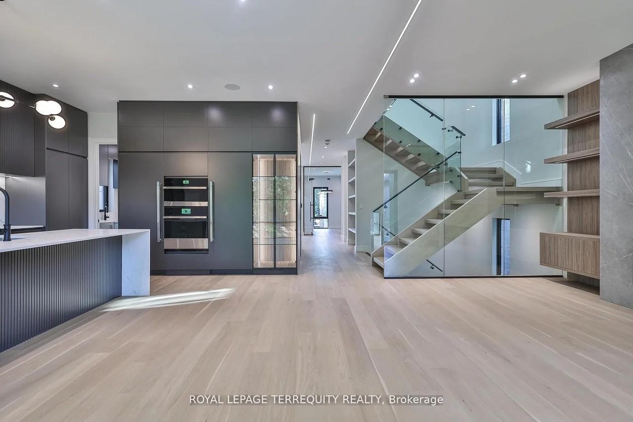 741 Woburn Avenue - Photo 8