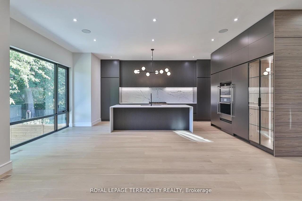 741 Woburn Avenue - Photo 10