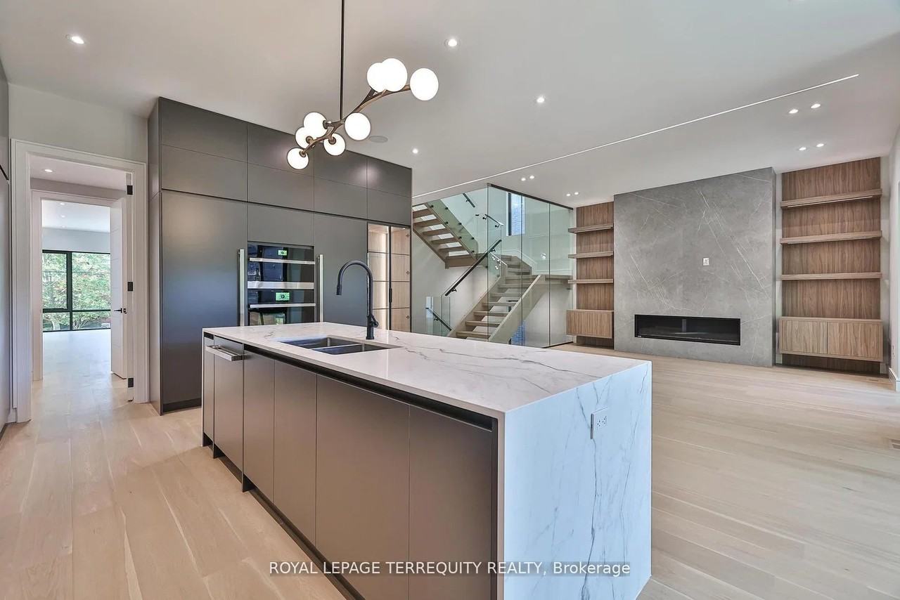741 Woburn Avenue - Photo 11