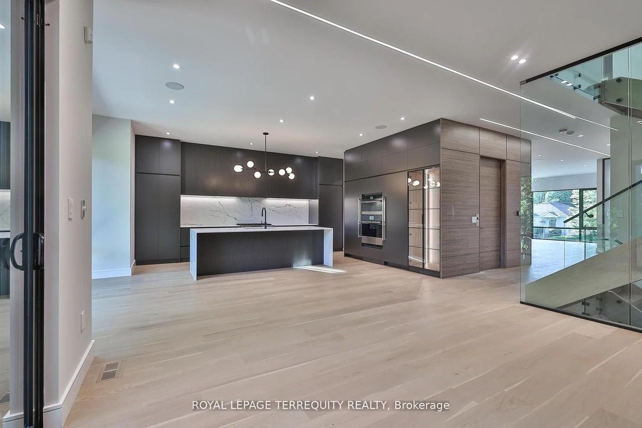 741 Woburn Avenue - Photo 12